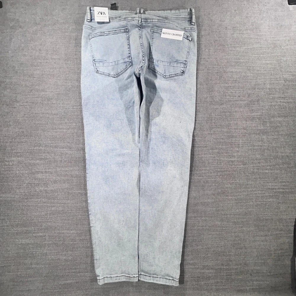 Zara Skinny Cropped Jeans Mens 32 Light Wash Blue NEW Distressed Ripped Tapered